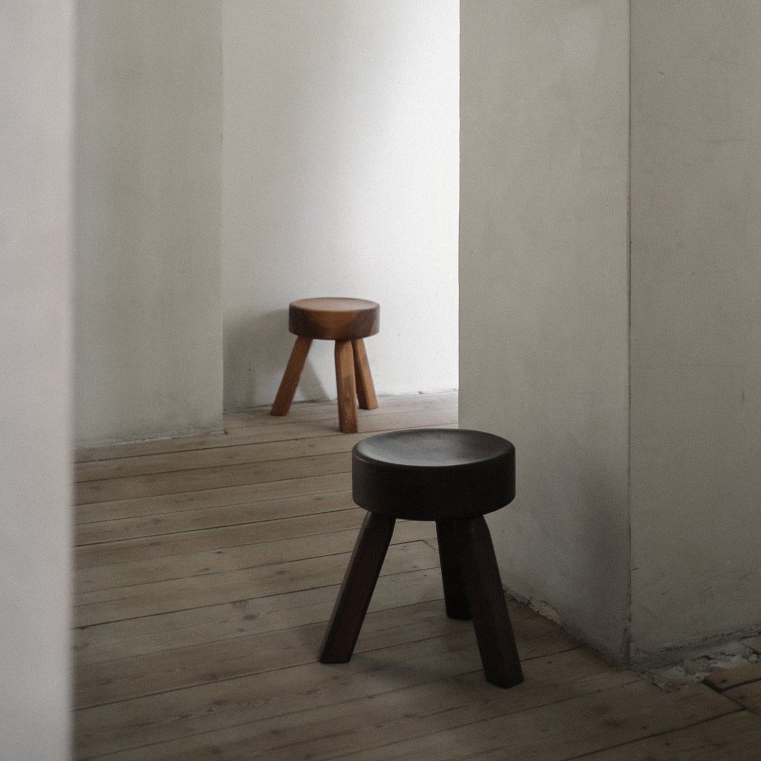 PRE-ORDER I AML Stool | Dark by FRAMA