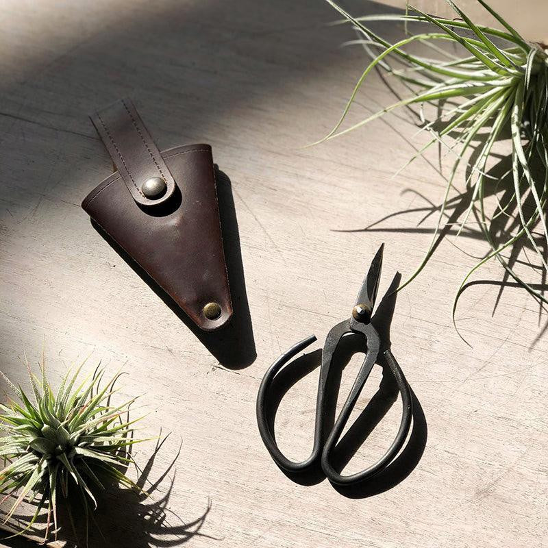 Scissors in Leather Pouch