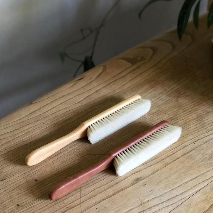 Goat hair foliage and dust brush - THE PLANT SOCIETY