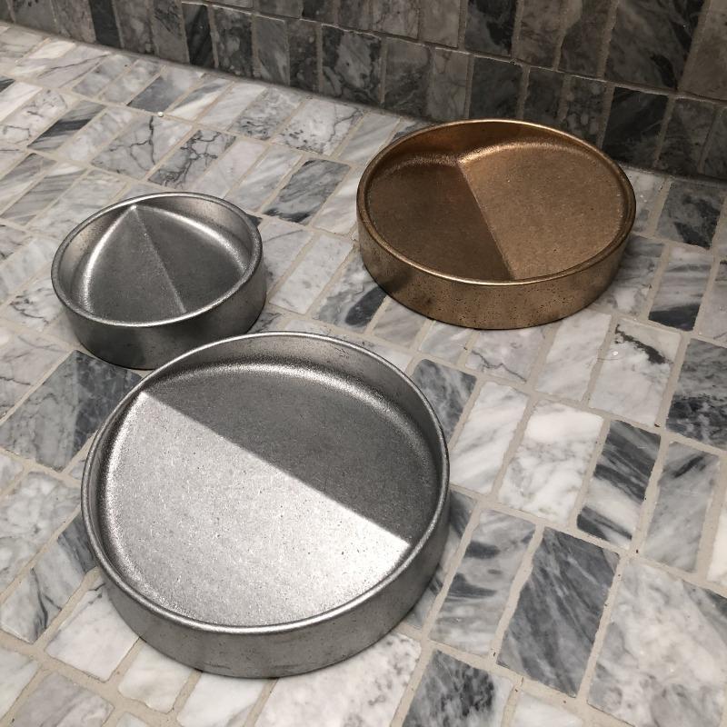 Vide Pouche Rond Extra Large Aluminium by Henry Wilson - THE PLANT SOCIETY ONLINE OUTPOST