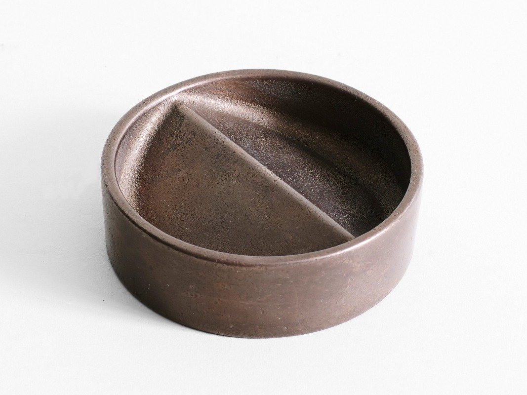 Vide Pouche Rond Blackened Bronze by Henry Wilson - THE PLANT SOCIETY ONLINE OUTPOST