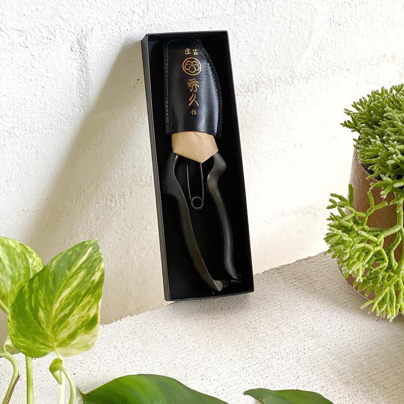 The Plant Society x Toyama Hamono Secateurs - THE PLANT SOCIETY