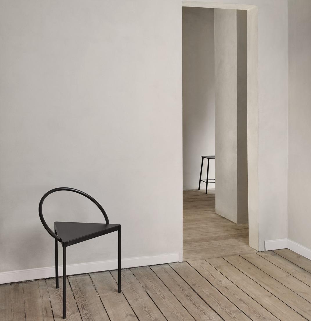 IN-STOCK |Triangolo Chair Black by FRAMA