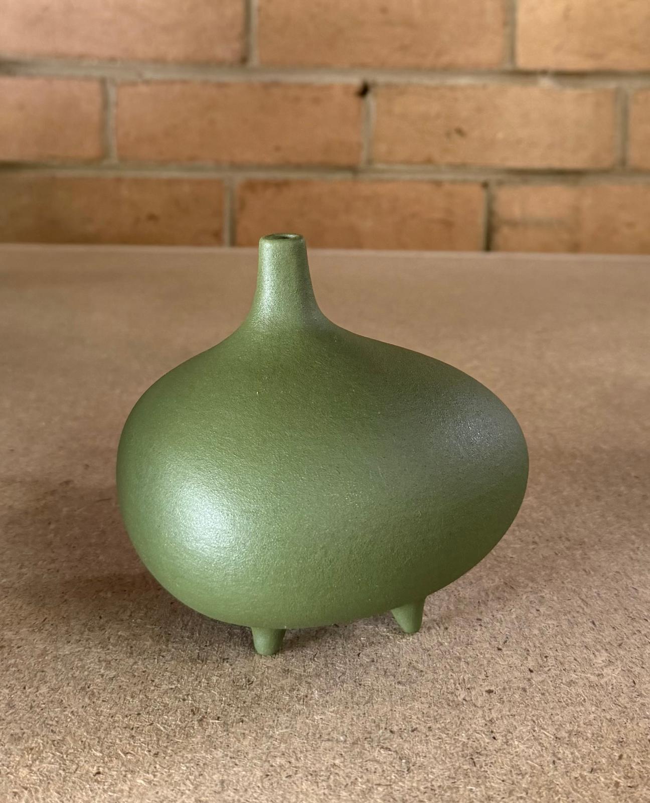 Binter Vase by Buzzby &amp; Fang