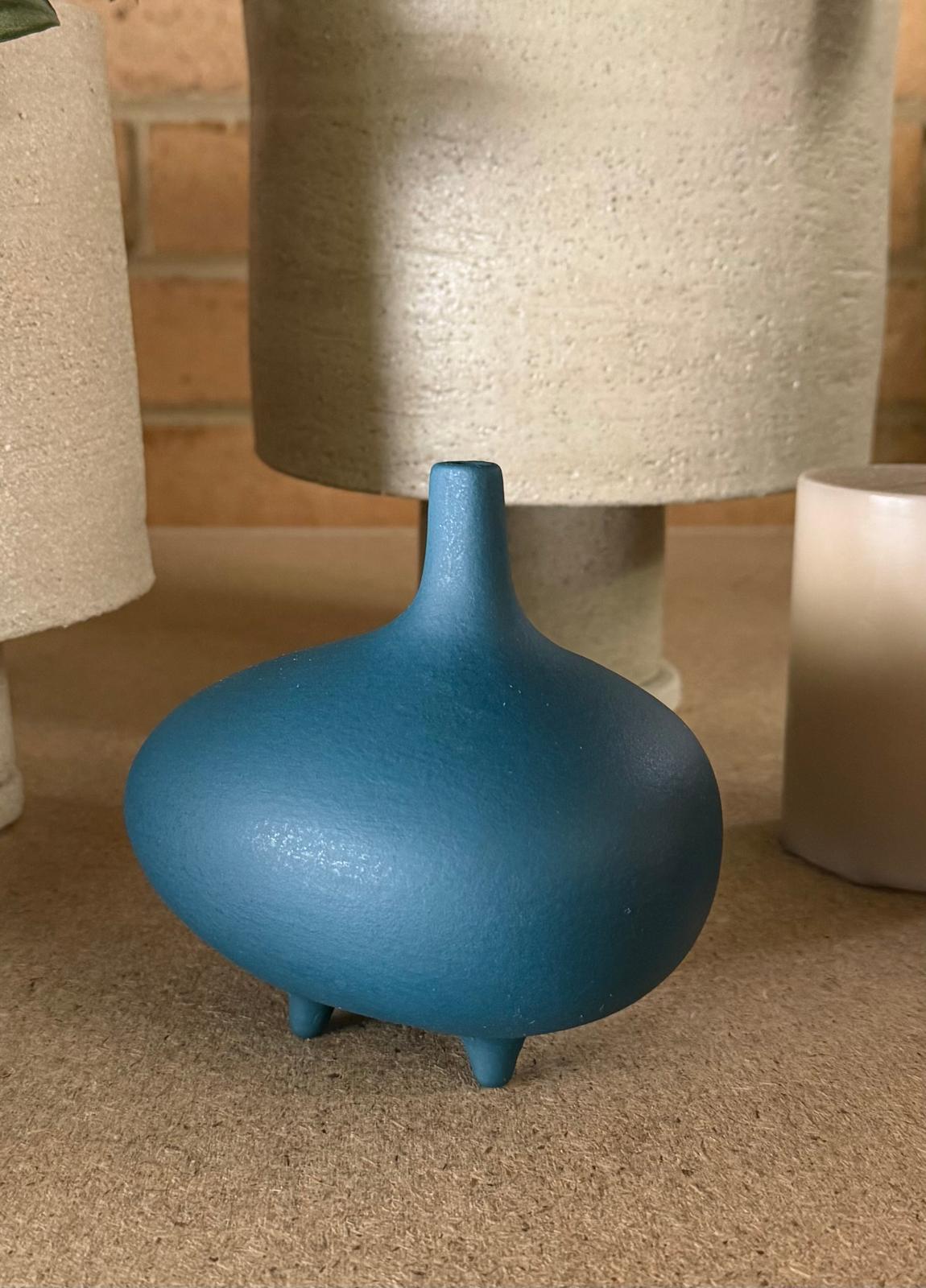 Binter Vase by Buzzby &amp; Fang