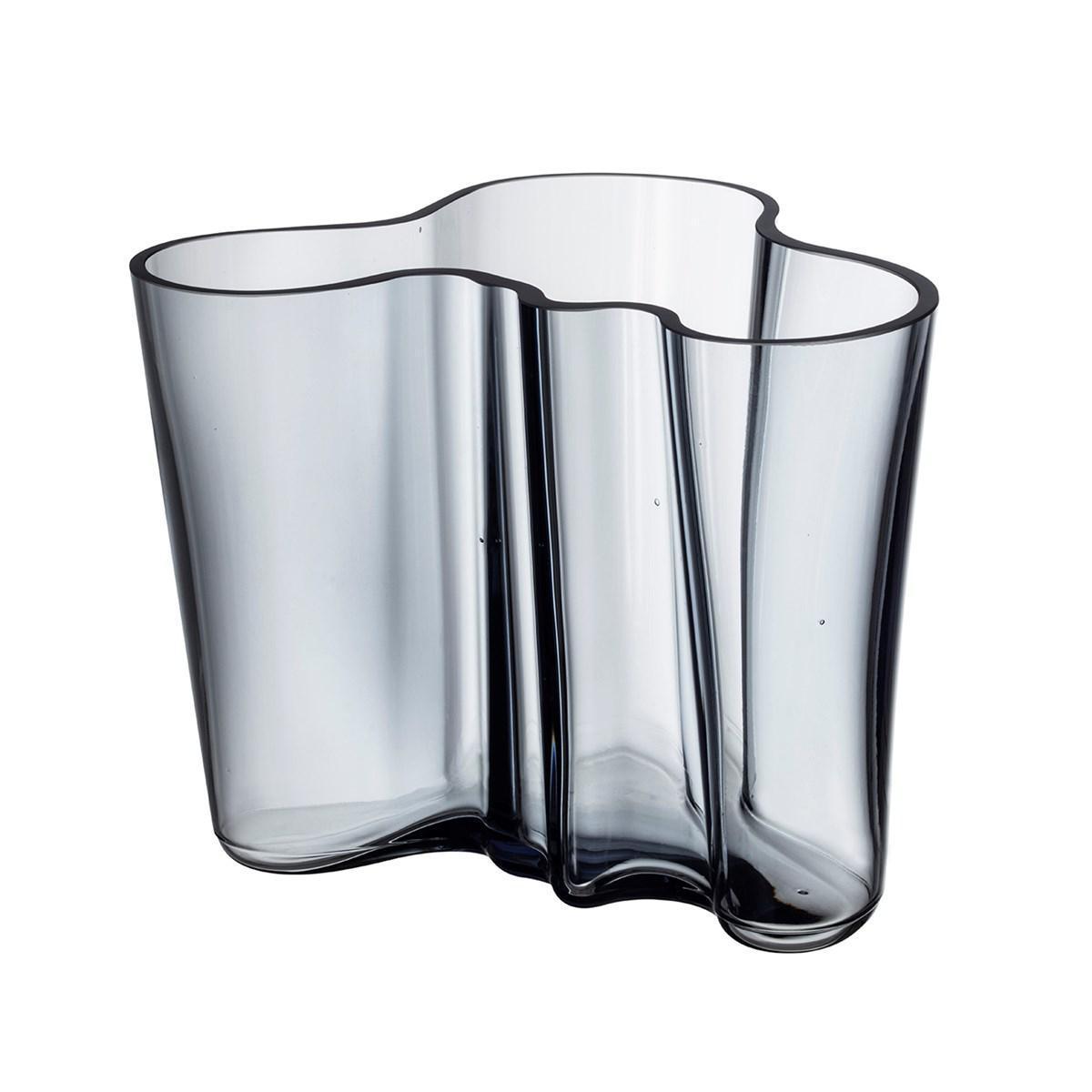 Aalto Vase 16cm by Alvar Aalto - Iittala - THE PLANT SOCIETY