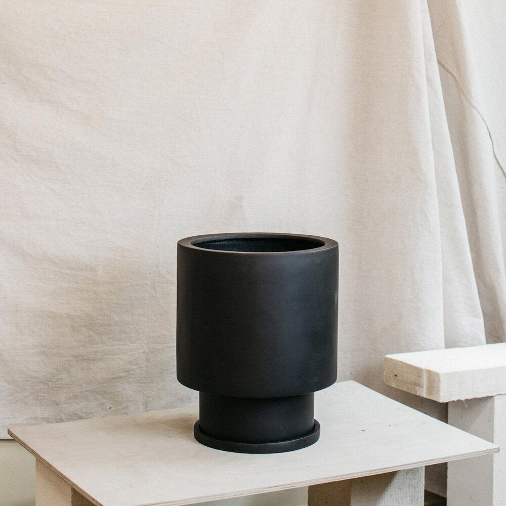 Low Tower Planter by The Plant Society x Capra Designs- Totem Collection - - THE PLANT SOCIETY