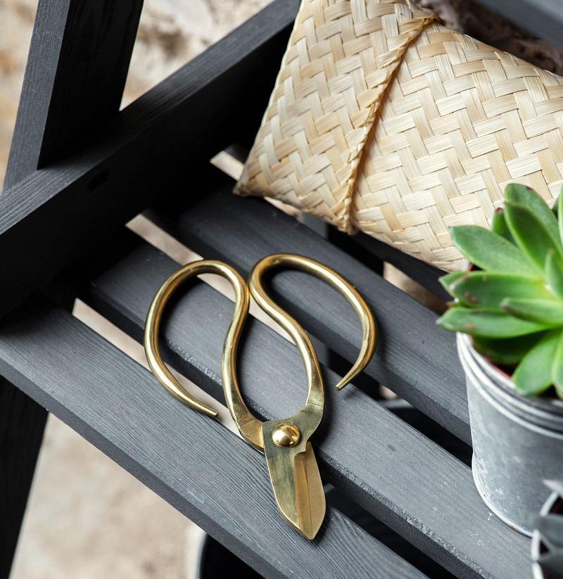 Gardening Scissors in Bamboo Bag - THE PLANT SOCIETY